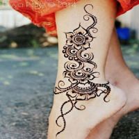 Girls Foot Feet Mehndi Designs